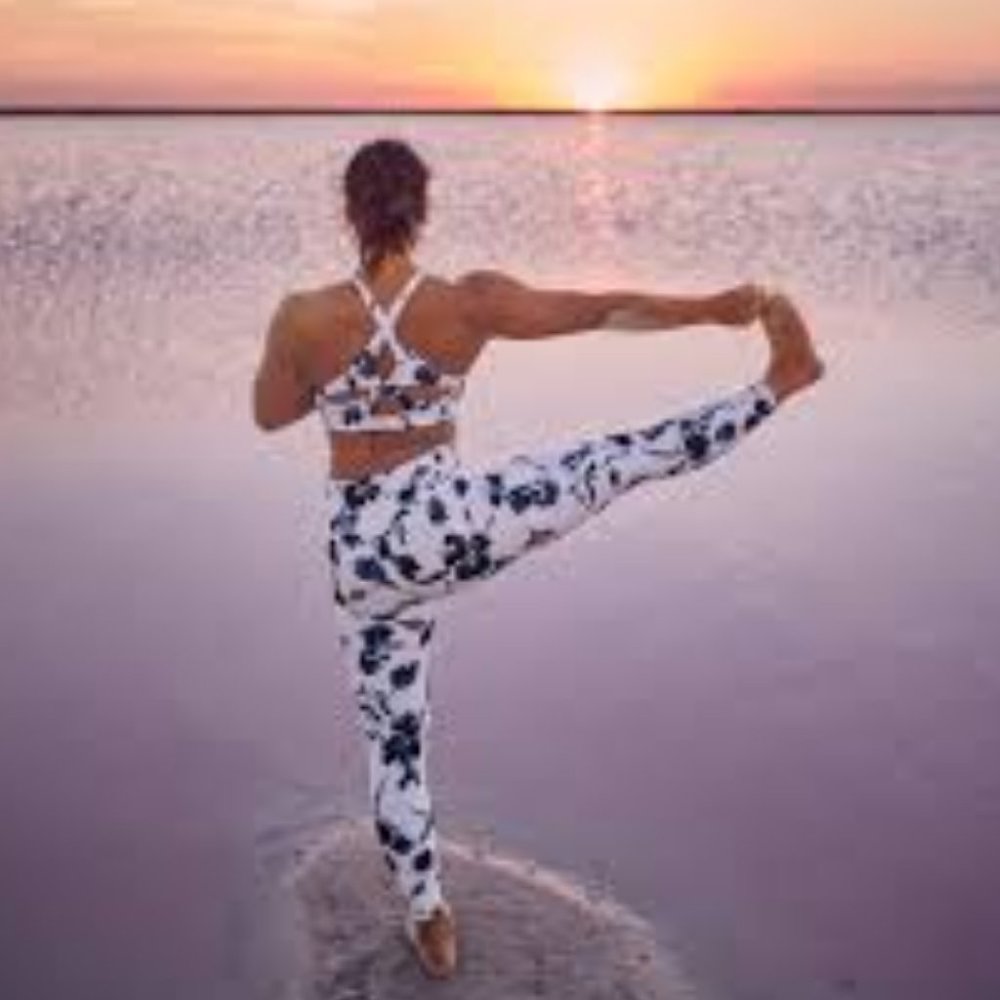 Athleta Blue and White Water Flower Leggings and Bra Sz-S